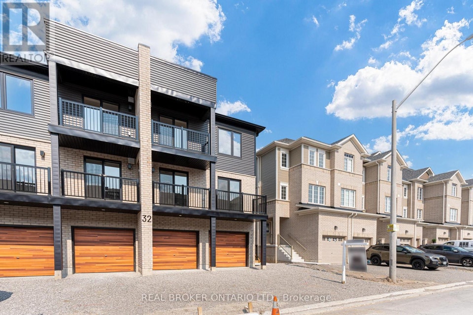 6 - 32 WAGON LANE N Barrie, Ontario 4
