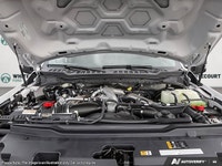 Presenting the 2026 Ford Super Duty F-350 SRW in an impressive white finish with a 4 4 drivetrain an... (image 6)
