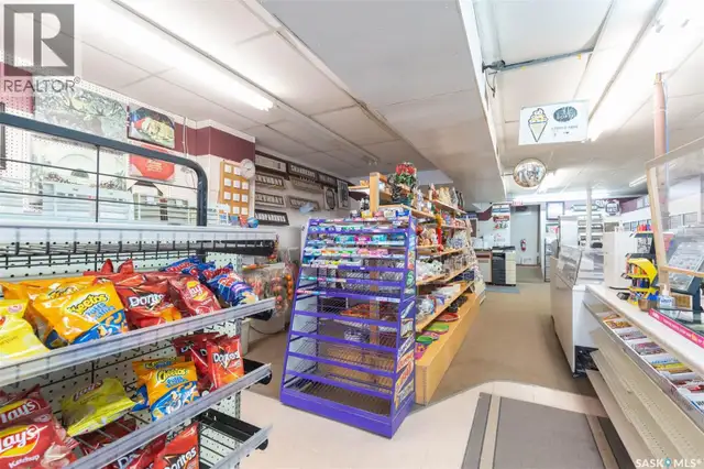 325 & 329 4th AVENUE SW Moose Jaw, Saskatchewan in Commercial & Office Space for Sale in Moose Jaw - Image 9