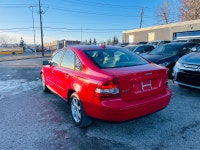 Zoomer Auto 2006 Volvo S40 Comes Sunroof, Backup Sensors, Alloy Wheels, Keyless Entry and Much More... (image 3)