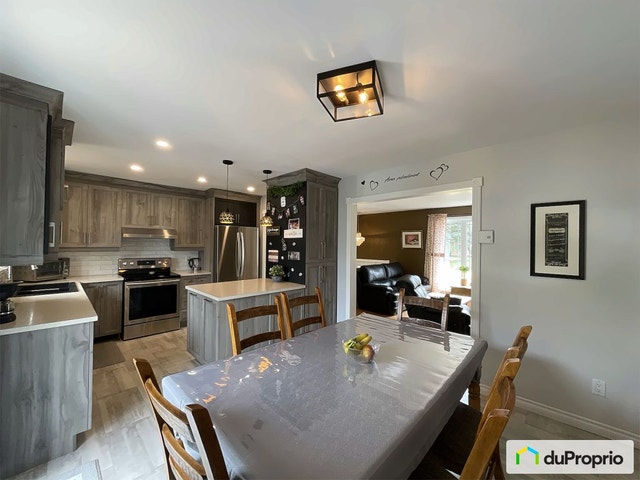 $550,000 - Bungalow for sale in Coteau-Du-Lac — photo 1