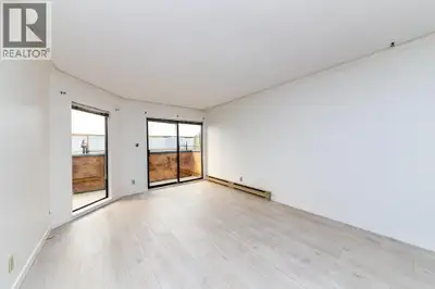 This spacious 1 bedroom, 1 bathroom unfurnished condo rental unit spanning over 715 square feet of l...