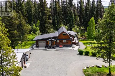 * PREC - Personal Real Estate Corporation. Welcome to Equestrian Paradise, a stunning 9.1-acre retre...
