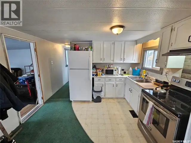 702 Railway AVENUE Arcola, Saskatchewan in Houses for Sale in Regina - Image 14