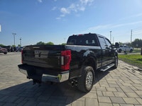 2020 Ford F-250 Super Duty Lariat 4WD Crew Cab equipped with the 6.7L Power Stroke Diesel and 201,00... (image 4)
