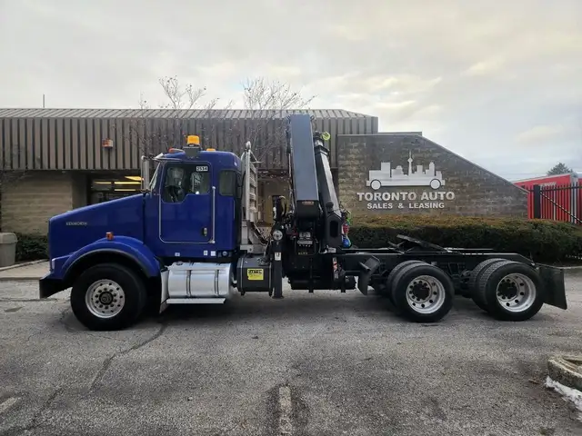 2015 Kenworth T800 Hiab Knuckleboom, 455HP, Eaton Fuller 10 Spee in Heavy Equipment in City of Montréal - Image 7