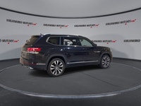// ACCIDENT FREE!! // This 2022 Volkswagen Atlas Execline 4MOTION is a full-size SUV built for busy... (image 7)