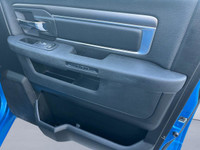 WE CAN GET YOU APPOVED ON THIS 2022 RAM 1500 WARLOCK CREW CAB 4X4 TODAY FEATURED OPTIONS -Luxury Gro... (image 8)