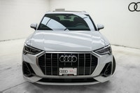 Local Trade!!! Get noticed in this gorgeous Glacier White Metallic SUV! Treat yourself to the featur... (image 1)