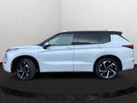 This Mitsubishi Outlander has a powerful Regular Unleaded I-4 2.5 L/152 engine powering this Variabl... (image 1)