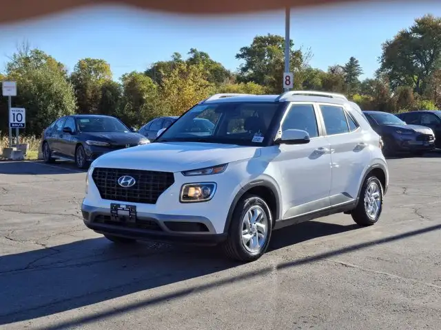 2026 Hyundai Venue Preferred | Heated Wheel + Seats | BCW
