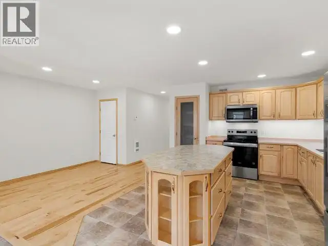61 WYVERN AVENUE Whitehorse, Yukon in Houses for Sale in Whitehorse - Image 13