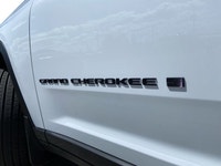 This Jeep Grand Cherokee L has a powerful 2.0 Liter engine powering this Automatic transmission. Goo... (image 9)