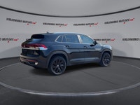 // ACCIDENT FREE!! // // SINGLE OWNER! // Meet the SUV 2024 Volkswagen Atlas Cross Sport Comfortline... (image 7)