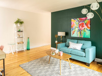 Set on leafy grounds in a mature, family-oriented community in Ottawa’s east end, Eastwood Park Apar... (image 8)