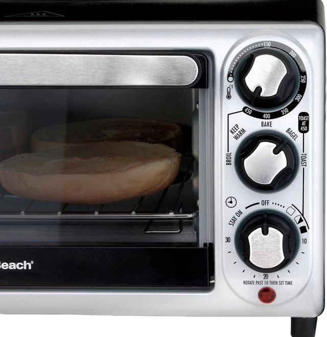 Hamilton Beach 31142 Toaster Oven, Silver Brand New in Toasters & Toaster Ovens in Mississauga / Peel Region - Image 3