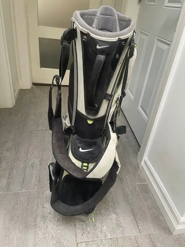 Nike Performance Hybrid Golf Stand Carry Bag Black Gray Green 14 in Golf in City of Toronto - Image 7
