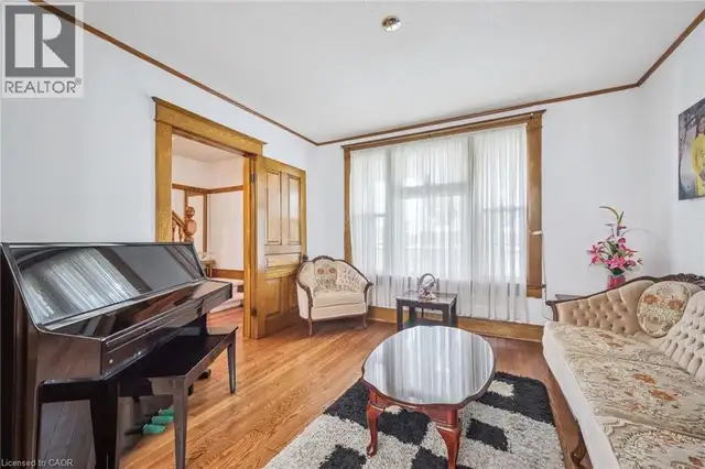 44 WALTER Street Kitchener, Ontario in Houses for Sale in Kitchener / Waterloo - Image 9
