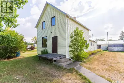Welcome to 116 Rouleau Street, located in the lovely community of Rouleau Saskatchewan! This home fe...