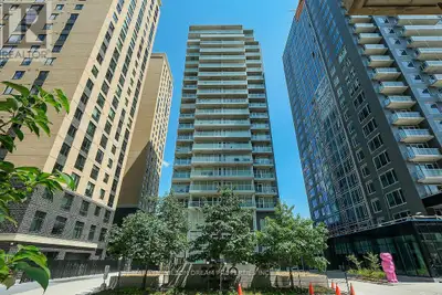 Gorgeous 11th Floor condo steps to Dow's Lake, Little Italy, the Rideau Canal and the new Ottawa Hos...
