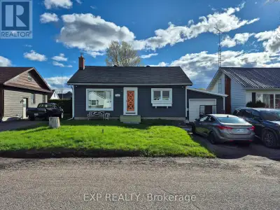 Quick closing available! Step into this charming vintage-eclectic bungalow that perfectly blends cha...