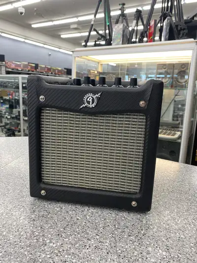 Fender Mustang Mini Amp, View more