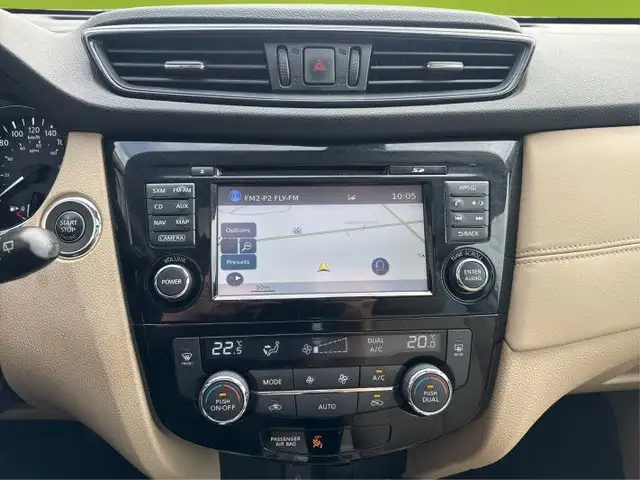 2017 Nissan Rogue SL Platinum - Sunroof - Navigation in Cars & Trucks in Kingston - Image 26