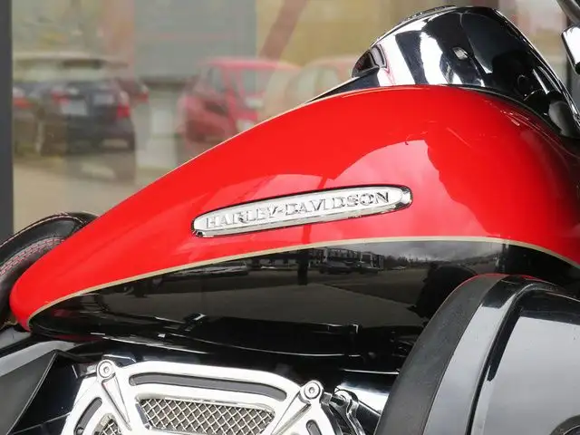 2010 Harley-Davidson Touring FLHTK - Electra Glide Ultra Limited in Sport Touring in Cambridge - Image 16