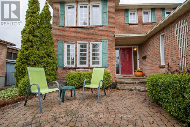 18 CORNEIL ST Kawartha Lakes, Ontario in Houses for Sale in Kawartha Lakes - Image 2