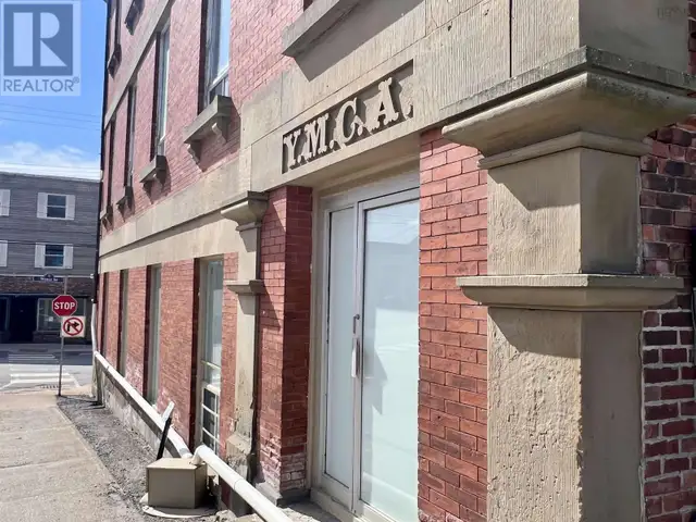 30 Water Street Pictou, Nova Scotia in Commercial & Office Space for Sale in Truro - Image 4