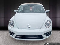 2018 Volkswagen Beetle Convertible La Volkswagen Beetle décapotable 2018 est une voiture emblématiqu... (image 7)