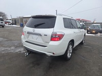 TIGER AUTO SALES LTD - Quality Pre-Owned Car Dealership - Located at 2275 Dundas St., London, Ontari... (image 4)