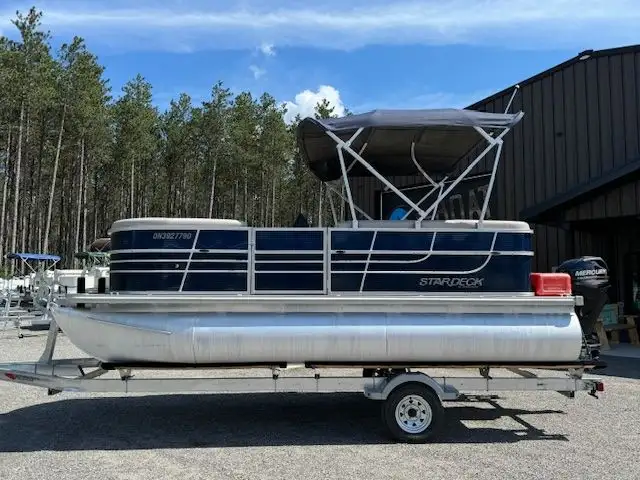 2013 19' STARCRAFT PONTOON 40HP 4-STROKE EFI - 180 HOURS! in Powerboats & Motorboats in Peterborough - Image 3