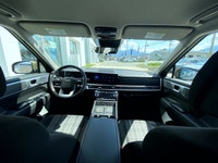 OCADO GREEN,BLACK CLOTH SEATING SURFACES,4-Wheel Disc Brakes,Lithium Ion Traction Battery,Turbocharg... (image 3)