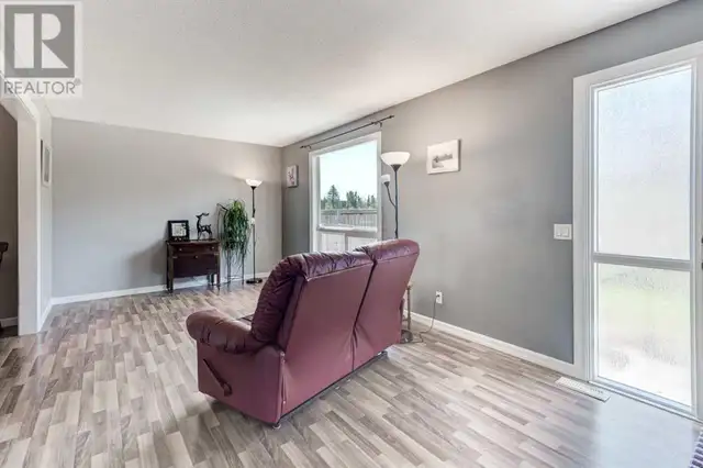 43, 5425 Pensacola Crescent SE Calgary, Alberta62864758598147124