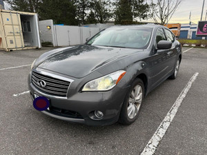 2011 Infiniti M37x -