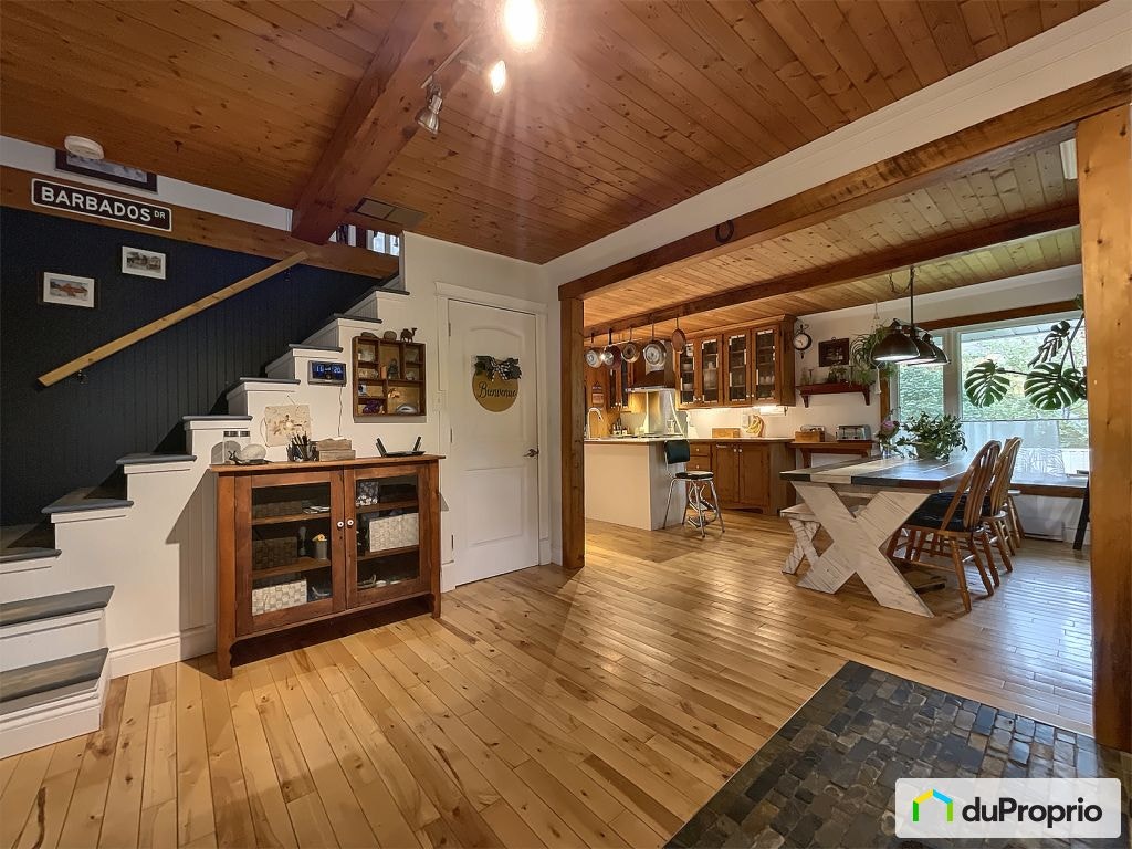 $399,000 - 1 1/2 Storey for sale in ND-De-Ham — photo 2