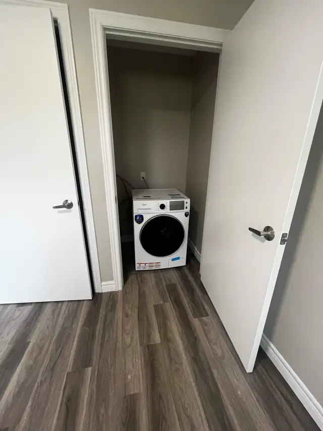 1 Month Free | Renovated 2-Bedroom | In-Suite Laundry | Balcony in Long Term Rentals in Sarnia - Image 18