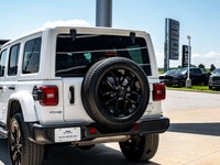 Welcome to 400 Chrysler Dodge Jeep Ram. TRANSMISSION: 8-SPEED TORQUEFLITE AUTO PHEV (STD),BRIGHT WHI... (image 6)