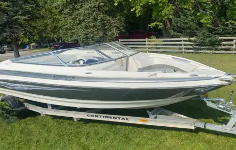 2008 Larson XLI 208, Volvo Penta and Trailer in Powerboats & Motorboats in Oshawa / Durham Region - Image 2