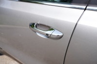 KEY FEATURE: KEYLESS ENTRY, PUSH BUTTON START, PREMIUM WHEELS, REARVIEW CAMERA WITH PARKING AIDS, BL... (image 7)