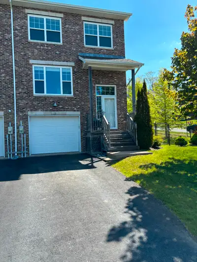 September 1st Dartmouth 3Bed