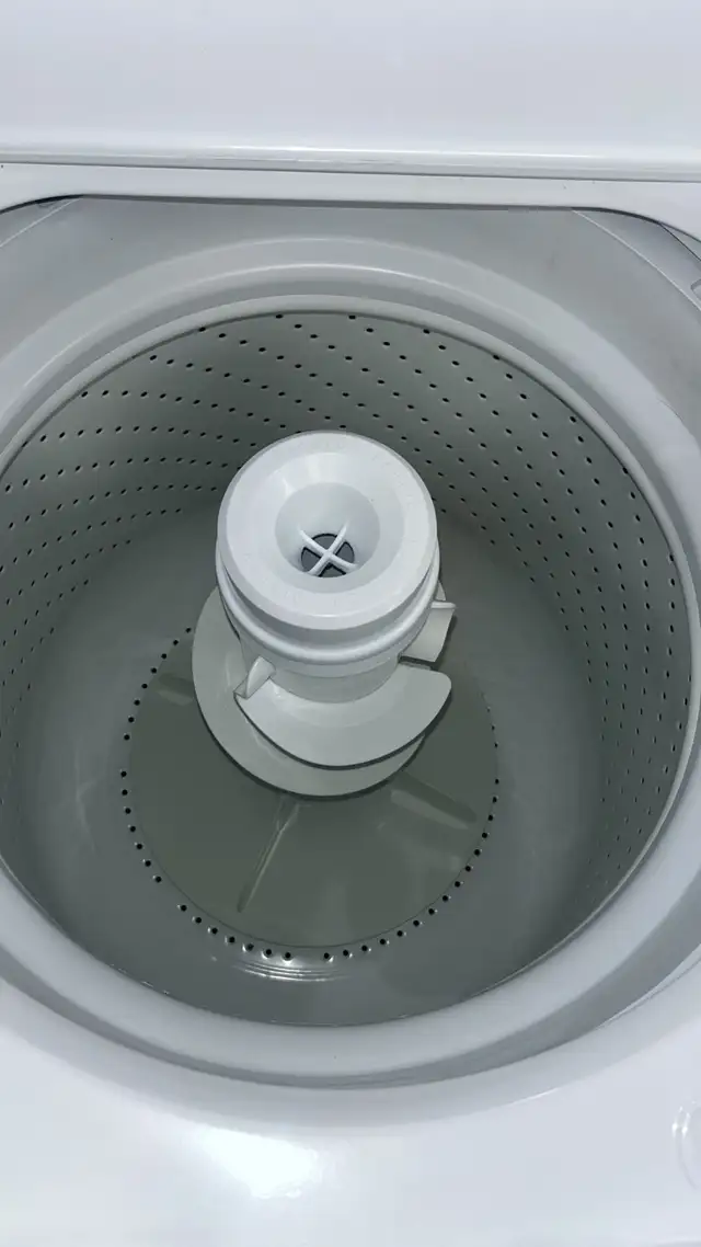  Amana( Whirlpool) 27”Top Load Like New Washer 30-Day Warranty in Washers & Dryers in Kitchener / Waterloo - Image 5