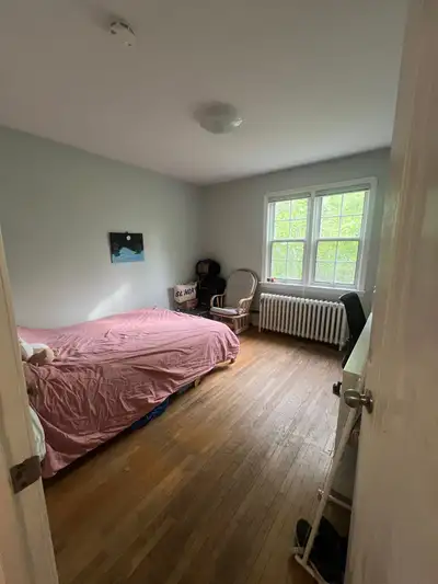 $1125 Bedroom for Rent! Toronto - Downtown - All inclusive, View more