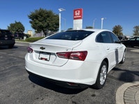 No Accidents, Power Seats, Keyless Entry, Apple CarPlay, Android Auto, Lane Keep Assist, Forward Col... (image 4)