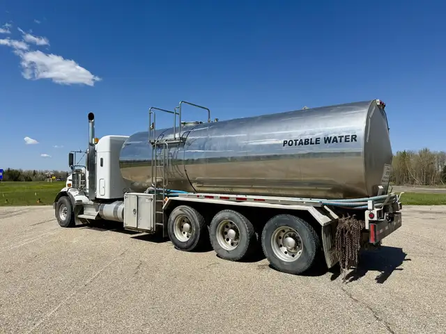 2015 KENWORTH T800 in Heavy Trucks in Saskatoon - Image 4