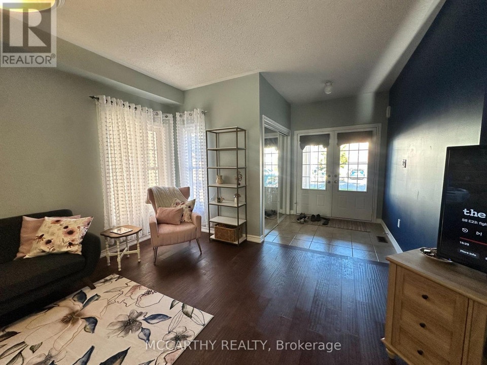516 DAVIS DRIVE Shelburne, Ontario 3