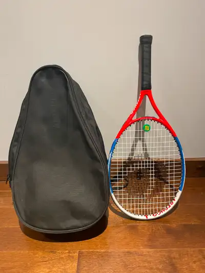 Raquette de tennis junior et sac à dos, 25$, View more