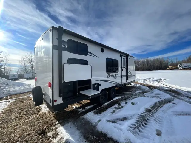 2021 KEYSTONE BULLET CROSSFIRE 2200BH21 (FINANCING AVAILABLE) in Travel Trailers & Campers in Strathcona County - Image 6