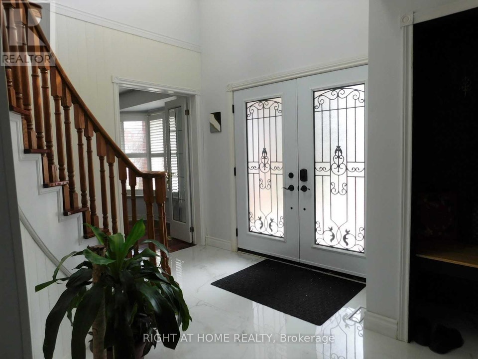128 WILLIAM STEPHENSON DRIVE Whitby (Blue Grass Meadows), Ontari 5